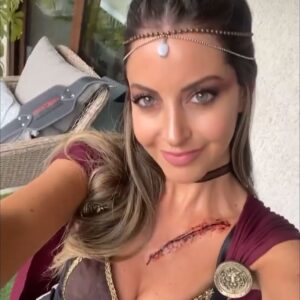 Viviana Nunes Instagram - Tan guapa mi guerrera !! 😍😍 te amo por lo que eres y por tu alegria de vivir. ❤️
#halloweencostume
@natyzerene