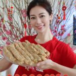 Vivien Yeo Instagram - 前幾天打給媽媽，叫她教我做肉卷 （簡易版本） 每年新年媽媽都會做 結婚後，除夕年初一二三不會在Malaysia 過 所以就自己動手做充滿媽媽味道的新年菜吧！ 媽媽說她的這個版本超超超簡單 我今天用了不到一個小時就做好煮好了 做的時候小孩不斷問我可以吃了嗎😆 吃完後，再問我晚上是否可以再吃😆👏👏 一家人團聚在一起 準備過年食物 熱熱鬧鬧的 這就是過年的氣氛了💕 你們家必備的新年食物又是什麼呢？