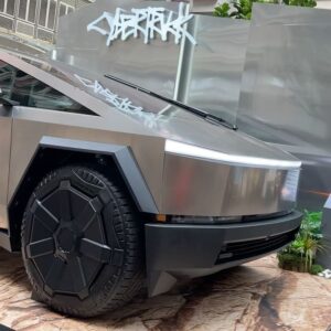 Vivien Yeo Instagram - Wow🔥😍 #Cybertruck

#Tesla #TeslaHK @tesla_hk