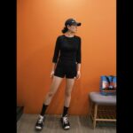 Waa Wei Instagram - 今天fitting，明天要去上海，有點緊張。 今天開會，「一起聽團吧！」下下週就要錄影了，聽節目組說有很多厲害的團，好期待！ 最近每天都要看貓熊影片，朋友也是，還看到哭，他丟連結給我之後換我看到哭。（about 樂寶和奶媽之間的情誼。） 如果有大人芭蕾課我願意嘗試。 番茄和起司太配了，但這個沒有羅勒葉稍微扣了點分。 這不是蝴蝶，這是蛾，也好漂亮。 - 最近每天都在地震，希望所有的恐懼都能變成祝福，祝福台灣這塊美麗的寶島，祝福我的家鄉花蓮。