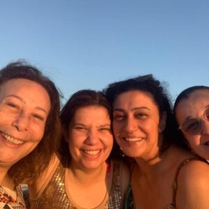 Wafaa Sadeq Instagram - أنا والصفاء والجمال والكاش 🌊🏖️🐬
إنه البحر وجمال البحر 🌊🌊🌞🌞
@safaa_el_toukhy
@gamila2lsayed
@amalkush