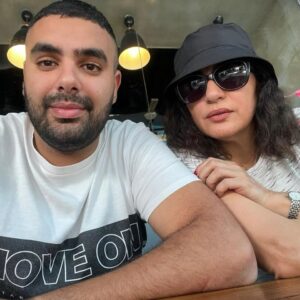 Wafaa Sadeq Instagram - Good morning 🌹🌹
Breakfast with my hero ❤️
Great day🌻🌻