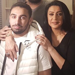 Wafaa Sadeq Instagram - كل سنه وانت حبيبى ونور عينى..
يارب العمر كله فى سعاده وخير وصحه وعافيه وستر ونجاح 😘❤️🎁🎊
عيد ميلاد سعيد يا نور قلبى وروحى ❤️