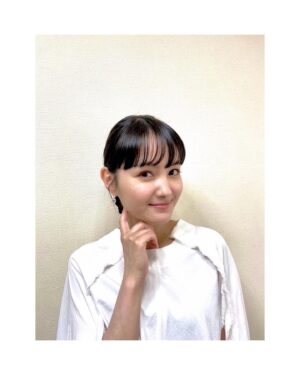Wakana Aoi Instagram - ．
フジテレビ「関ジャニ∞のあとはご自由に」

昨日、8月21日放送の回に、先週に引き続きお邪魔しました！

前回のアドリブドラマを含めて、お芝居についてなど色々お話しさせていただきました…！

役作りとか、演じることについて自分の考えをお話しする機会ってなかったので、撮影の時も緊張しがら進みましたが、どんな雰囲気になっているか…

放送すぎてのお知らせになってしまいましたが、私もこのあと観ます🥹
よければぜひご覧ください〜！

https://tver.jp/lp/episodes/epespf0a6e

👗
@divkanet
@dressunreve
💍
@mariha_ official
👠
@lunique_official_

#ANASTASIA