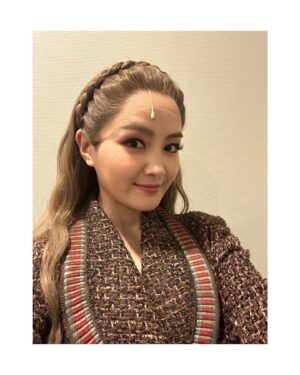 Wakana Aoi Instagram - ．
体調不良で休演させていただいていましたが、今日のお昼公演から復帰する事が決まりました。

ご迷惑とご心配をおかけしてすみません🥲

そして、代役として2公演立ってくれた#木下晴香　はるちゃんに感謝です🥲
ありがとう〜

またこれから元気にアーニャとして過ごせるよう栄養たくさんとって頑張ります。
応援よろしくお願いします🥲

みなさんも季節の変わり目で体調を崩しやすい時期だと思いますが、どうかお変わりなくお過ごしくださいね。

#ANASTASIA