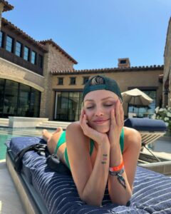 Wallis Day Instagram - a series of happiness 💚