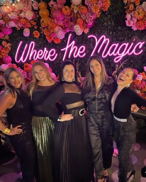 Wanda Sais Instagram - ⁣
“Las amigas escuchan tus Aventuras ⁣
Las mejores amigas las hacen contigo”⁣ ✨
⁣
#bestfriends #memories #nyc #girlstrip