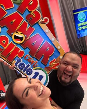 Wanda Sais Instagram - Ya falta poco y estamos emocionados, locos que llegue el lunes 12 y que sean las 12:30 para entrar a sus hogares en @paganaryreir con @teleonce !!! Viveloooo!!!!