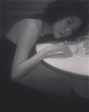 Wang Luodan Thumbnail - 2.2K Likes - Most Liked Instagram Photos