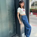 Warisara Jitpreedasakul Instagram - รักโลก=ซื้อเสื้อเพื่อนนุหน่อยค้าบ ♻️🤏🏻( @toocutetowaste ) เสื้อที่recyclingมาจากเศษผ้าและขวดพลาสติก ผ้าข้าวม้าที่สนับสนุนมาจากชุมชนคนไทยด้วยกัน! มันเริ่ดเกิน ซื้อเลยย🫶🏻