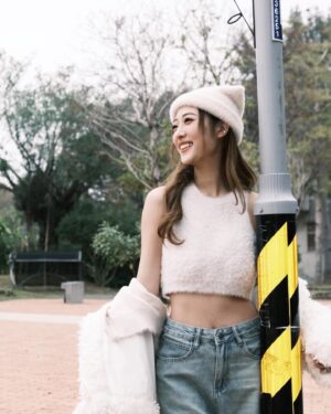 Wei Chaio Lin Instagram - 這一組恐怕是要發不完了🥹
-
最近變漂亮的小秘密：

化妝加一顆桃花痣🌸
再去 @starclinic_tw  打個 #彩衝光 / #皮秒聚焦✨

皮膚顧好 心情也好🧏🏻‍♀️