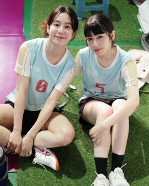 Wen-Ling Cheng Instagram - 🏐
①出門打球
③等play時和温温在拍照

最近幾週打球的次數變的越來越多身體好重