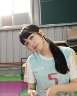 Wen-Ling Cheng Instagram - 🏐
①出門打球
③等play時和温温在拍照

最近幾週打球的次數變的越來越多身體好重