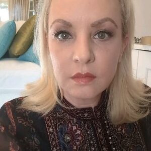 Wendi McLendon-Covey Instagram - FYI....