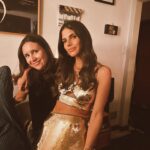 Weronika Rosati Instagram - It was such a great party we didn't have time to do photos😂 I'm really blessed with such amazing friends thank you all for coming to my and @kasiavarnishka birthday celebration🤍 The hosts @annalodej and @beewooks threw the most magical party for us and I'm beyond grateful for this evening - Thank you guys 🙏🏼 I missed some of my friends there who are now spread out all over the world I wish you were with us to celebrate ! 20 20 never felt better ⚡️ and @sonia_szostak as always your pics are lit 😉