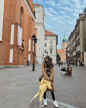 Weronika Rosati Instagram - Korzystamy z długiego weekendu i odwiedzamy kolejne nasze ulubione miejsca w Warszawie🫶🏼 A wy jakie macie plany?