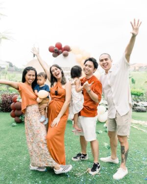 Westny Dj Instagram - There is nothing more beautiful than a true genuine people that surround you with positivity and support .. the true color of people who respects, cherish and allow all this to happen.. that bonding of happiness become such a sweet memory to remember.. thank you each and everyone of you for being part of baby GEMBIL's Gender Reveal

📷 : @vier.moments 
 #genderreveal #itsaboy #babyboy #anaklaki #friends #family #party #memories #happy #love