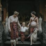 Westny Dj Instagram - pumamsam pamtram janaya tam pamanu jayatam bhawati putranam mata jatanam javasyayam yan.🙏🏻 semoga atas ijin Tuhan dan leluhur anak hamba dalam kandungan sehat,selamat dan terlindungi dari segala kejahatan baik manusia maupun mahluk halus.🙏🏻 Styled by : @cahyadewibali @cahyadewibaliteam MUA: @merrydhacrosta_cahyadewiteam Photographed by : @oka.dharmawan #maternity #maternityphotography #photooftheday #photography #traditional #tradisibali #bajubali #bajuadatbali #adatbali #vintage #fotohamil #pregnant #fotokehamilan #hamil #pregnantstyle #bali #cahyadewibali