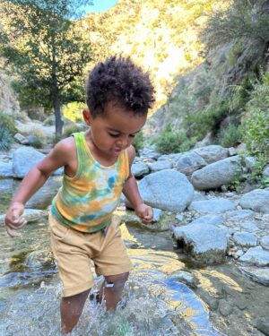 Whitney Mixter Instagram - Nature 🌱is one of our most profound and necessary teachers where some of the best lessons truly  are taught…here’s 8 ⛰️

1. There are endless things to explore in this life.
2. Trust your body and yourself…you are capable of so much.
3. Abundance is everywhere.
4. Mutual respect creates ultimate harmony.
5. Power exists in silence.
6. There are so many different experiences being had simultaneously all around us.  Take time to try to understand some.
7. Adaptability leads to success.
8. We are supposed to have funnnn

Shoutout to this little man for being a built in study guide, crash course, and practical application all in one📚
