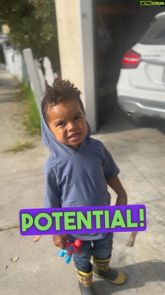 Whitney Mixter Instagram - I’ve honestly started realizing that toddlers are inherently the best motivational speakers. 🗣️❤️ Send this to someone who needs reminding of what they’re workin with!🤳🏽 Are you riding the Mecca wave 🌊into this weekend?!