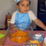 Whitney Mixter Instagram - Top Chef: Toddler Edition 🧑🏾‍🍳🤌🏾❤️ It’s never too early (or too late) to embark on your passions…and this kid looooves some food! Makin Meals with @meccasilasmoon 🍽️ Tag your favorite chef! #topchef #kidscooking #kidscook #topchefjunior