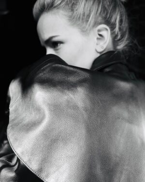 Willa Fitzgerald Instagram - 🖤💎 (link in bio)