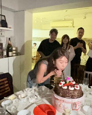 Windie Chang Instagram - 天使媽媽❤️謝謝妳生下我，謝謝妳教我要一直做一個善良的人🫶🏻

我會繼續帶著妳未能完成的能量好好走下去💕
張棋惠生日快樂🎂

開始開放大家的祝福啦㊗️🎂🎂