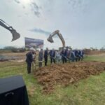Winsome Earle-Sears Instagram - On Tuesday, I was honored to join Governor @glennyoungkin to break ground on the new Winchester Cold Storage facility expansion. This new $27 million facility will create 15 additional jobs and is WCS’s second expansion in five years. Thank you, WCS, for investing in Virginia!