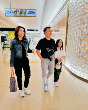 Wiwid Gunawan Instagram - Today I Pray for you
A Heart free of SADNESS, 
A Mind free of WORRIES, 
A Life full of GLADNESS, 
A Body free of ILLNESS, and A Day full of
GOD’S BLESSINGS.
Happy Friday! #text #from #mommy #happy #sweet #heart #healthy #love #beauty #wiwidgunawan216 #thankful #grateful #blessed #widlov❣️
