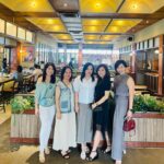 Wiwid Gunawan Instagram - Kita Sudah Terlalu tua Untuk Mempermasalahkan Sakit Hati, Yang Harus Kita Pikirkan Sekarang Adalah Bagaimana Caranya Supaya Gak Sakit Pinggang, Kesemutan, Pegal-Pegal, Sakit Lutut Dan Salah Urat. #inspirasi.keluarga #happybirthday @carolinebuddy #friends @lin_linna_ @x__tie @olvyytt #beauty #healthty #wiwidgunawan216 #blessed #widlov❣️