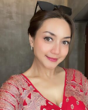 Wiwid Gunawan Instagram - Positive Thinking agar Hatimu Jadi Lapang
Al-Imam Ibnul Qayyim rahimahullah ta’ala
berkata, “Barangsiapa yang berpikiran positif terhadap sikap manusia kepadanya, dan berbaik sangka kepada mereka. Maka selamat niatnya, lapang dadanya, dan sehat hatinya, serta Allah menjaganya dari kejelekan dan hal-hal yang tidak disukai. #aaamiinnn #instagram 
© fikihmuamalatkontemporer #happy #sweet #heart #beauty #selfie #healthty #wiwidgunawan216 #blessed #widlov❣️