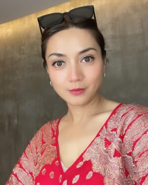 Wiwid Gunawan Instagram - Positive Thinking agar Hatimu Jadi Lapang
Al-Imam Ibnul Qayyim rahimahullah ta’ala
berkata, “Barangsiapa yang berpikiran positif terhadap sikap manusia kepadanya, dan berbaik sangka kepada mereka. Maka selamat niatnya, lapang dadanya, dan sehat hatinya, serta Allah menjaganya dari kejelekan dan hal-hal yang tidak disukai. #aaamiinnn #instagram 
© fikihmuamalatkontemporer #happy #sweet #heart #beauty #selfie #healthty #wiwidgunawan216 #blessed #widlov❣️