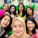 Wiwid Gunawan Instagram - Being a #mother is the highest paid job in the world, since the payment is pure #love . #mommies #goes #to #jakarta #by #whoosh #happy #sweet #memories #fun #beauty #healthy #wiwidgunawan216 #blessed #widlov❣️