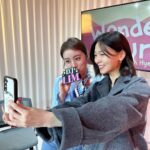 Woo Hye-rim Instagram - 셀카 찍겠다는 열정😎 Wonder Hours with @sunye.m @kbsonefineday 💕 Thanks for tuning in!!📻❤️ #wonderhourswithhyerim #wonderhours #kbsworldradio #라디오