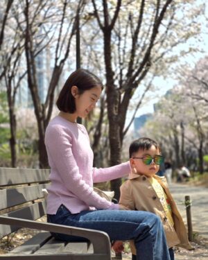 Woo Hye-rim Instagram - 벚꽃 구경🌸 #familyday #spring 🌸💕❤️
