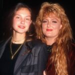 Wynonna Judd Instagram - I love you, sister!!!!! Happy, happy, birthday. 🤍 #flashbackfriday