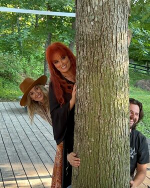 Wynonna Judd Instagram - This was the moment we FaceTimed my folks back at home and they REALLY started to think I was cool 🤣 @wynonnajudd, it has been a career highlight to work together on this song. I cherish our life-long friendship so much. Wynonna is the real deal y’all and I’m really proud of what we did with this one all in the name of @tompettyofficial’s honor. If you haven’t already, check out “Refugee” now off of ‘Petty Country: A Country Music Celebration of Tom Petty’ ❤️