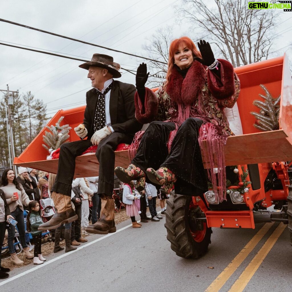 Wynonna Judd Instagram - Leipers Fork: “Hey, want to be the Grand Marshalls of our Christmas Parade?” 🎄 Me: “Can I bring my @kubotausa tractor?” 🚜 📸: @hayleyshoots