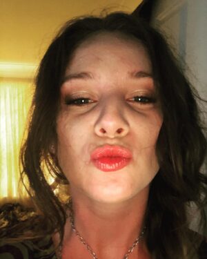 Xenia Goodwin Instagram - Better late than never right? 😅. A very Happy 2022 to everyone from me, a green frog, my lil boy, Santa’s lil helper and a smooch kiss thrown in!  May this one have no lockdowns and much love for us all!  All my love to my friends, fam and fans.  I truly hope this new year is filled with nothing but joy!  #happybelatednewyear #greenfrog #alwayslate