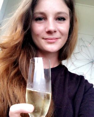 Xenia Goodwin Instagram - MERRY CHRISTMAS!  Happy holidays!  Happy festivus! 😉 To those from down under to my friends across the globe, I hope this Christmas has been a lovely and well deserved break from it all!  Stay safe and be merry... oh and drink a lil too much champagne 🥂 😘 CHEERS! ❤️ #moetchandon #christmas2020  #fullbelly