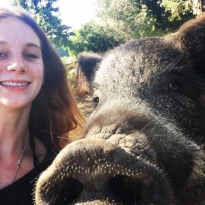 Xenia Goodwin Instagram - Just because PIG 🐷think I have a new best friend.  #pigsareagirlsbestfriend #gettingbacktonature
