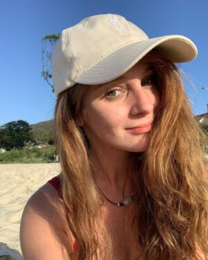 Xenia Goodwin Instagram - Mooorniing everyone ☀️ sooo my best friend Dena @denaamy - you may know her as my arch enemy Abigail 😂😂😂 she made these sexy hats 💁🏼‍♀️and if you want one you can pick em up at www.denaamy.com ... also, Shoal beach NSW is my new favourite home away from home.  So prettyyy #shoalbay #ramadashoalbay #australianwildlife #denaamy