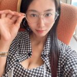 Xenia Chong Instagram - 🖤🖤🖤 前日開始工作了30多個小時 由尋晚12點幾瞓到而家剛剛醒 好似都仲未瞓飽咁🙂‍↔️ 但算係舒暢嘅😌 #xeniachong #hkig #hkactor #followme #莊韻澄 #loveisintheair