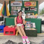 Xenia Chong Instagram - 💖💖💖 今日化身貓同魚去玩 扮忌廉哥去睇檔又扮吓美人魚咁啦🧜🏻‍♀️ 呵呵😌 想嚟玩就留意返👇🏻 日期：5月25至26日 時間：下午1時 – 晚上8時 地點：灣仔海濱活動空間 (灣仔鴻興道3號，鄰近灣仔碼頭) 🆓免費入場 @dr.metrics @petsgoalxcreambro @hktlmall @mermaid_op @heilyma #NMN #supplement #貓狗NMN #人寵共融 #drmetrics #drmetricsnmn #忌廉哥 #忌廉哥罐罐