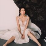Xenia Chong Instagram - 🌟🌟🌟 大家好🙋🏻‍♀️ 今日分享一個人生重大的決定 2020年7月7日我改名叫莊韻澄 請大家多多支持🙏🏻❤️ 📸 @thehourgallery @jeffng14 👗 @delightmomentbridal 💄 @yumimua @yumis_makeup_hair #從新開始 #xeniachong #2020 #hkig #hkiger #hkactor #followme #莊韻澄