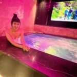 Xenia Chong Instagram - 💆🏻‍♀️💆🏻‍♀️💆🏻‍♀️ 臨近歲末一定要找個好地方 把一切疲勞放下洗滌心靈 由頭到腳好好放鬆 讓自己身心舒暢迎接新一年 心態好身體好 那龍年就會非常好 @royalsauna_hk @royalsaunaspahk #皇室水療 #RoyalSaunaSpa #按摩 #SPA #水療 #xeniachong #hkig #hkactor #followme #莊韻澄 #loveisintheair