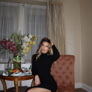 Xhesika Berberi Instagram - XOXO, 
Gossip Girl