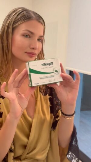 Xhesika Berberi Instagram - Bringing my hair back to life with @bioscalin_albania 

Per floke te forte te shendetshem dhe te shndriteshme une i besoj #bioscalin. 💆🏼‍♀️
#healthyhair