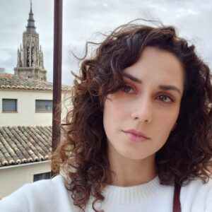 Ximena Romo Instagram - De esos dias de artistas, Madrid, los tejados de Toledo, escapadas en botes, familia, bosque 🫀✨👀