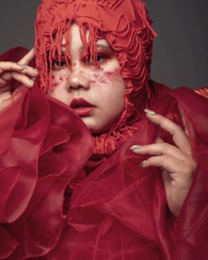 Xixi Lim Instagram - ❤️

Photographer: @brendantps
Studio: @dnmcstudio Assisted by @leochiabatta
Hair: @shradhaprostylist
Makeup: @cynderellasg
Stylist: @indra_murak
Red ensemble: @shahay_studio